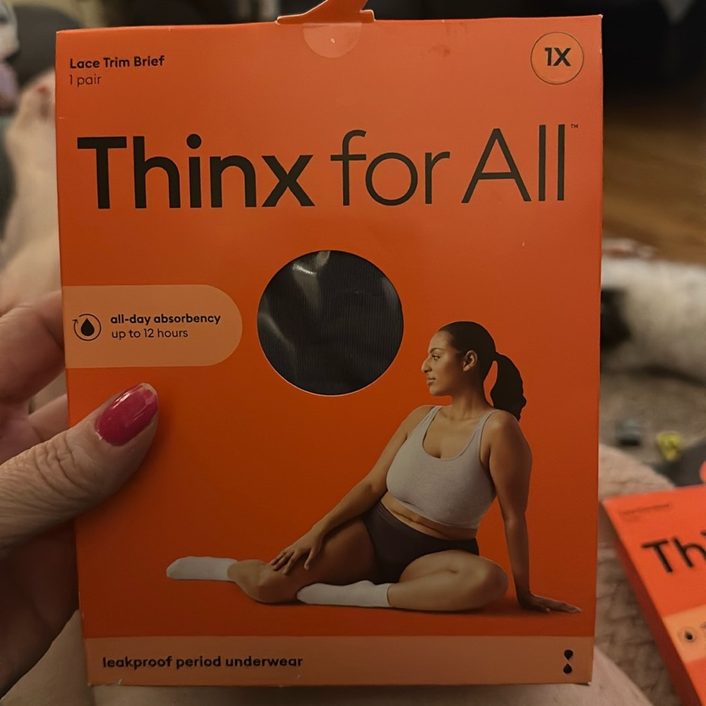 Woman’s 1x Thinx for all leakproof period underwear
